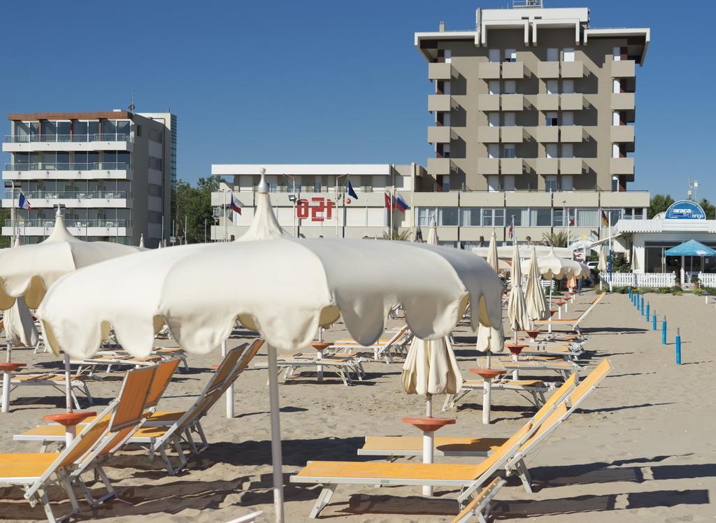 Hotel Ascot & Spa Rimini Exteriör bild