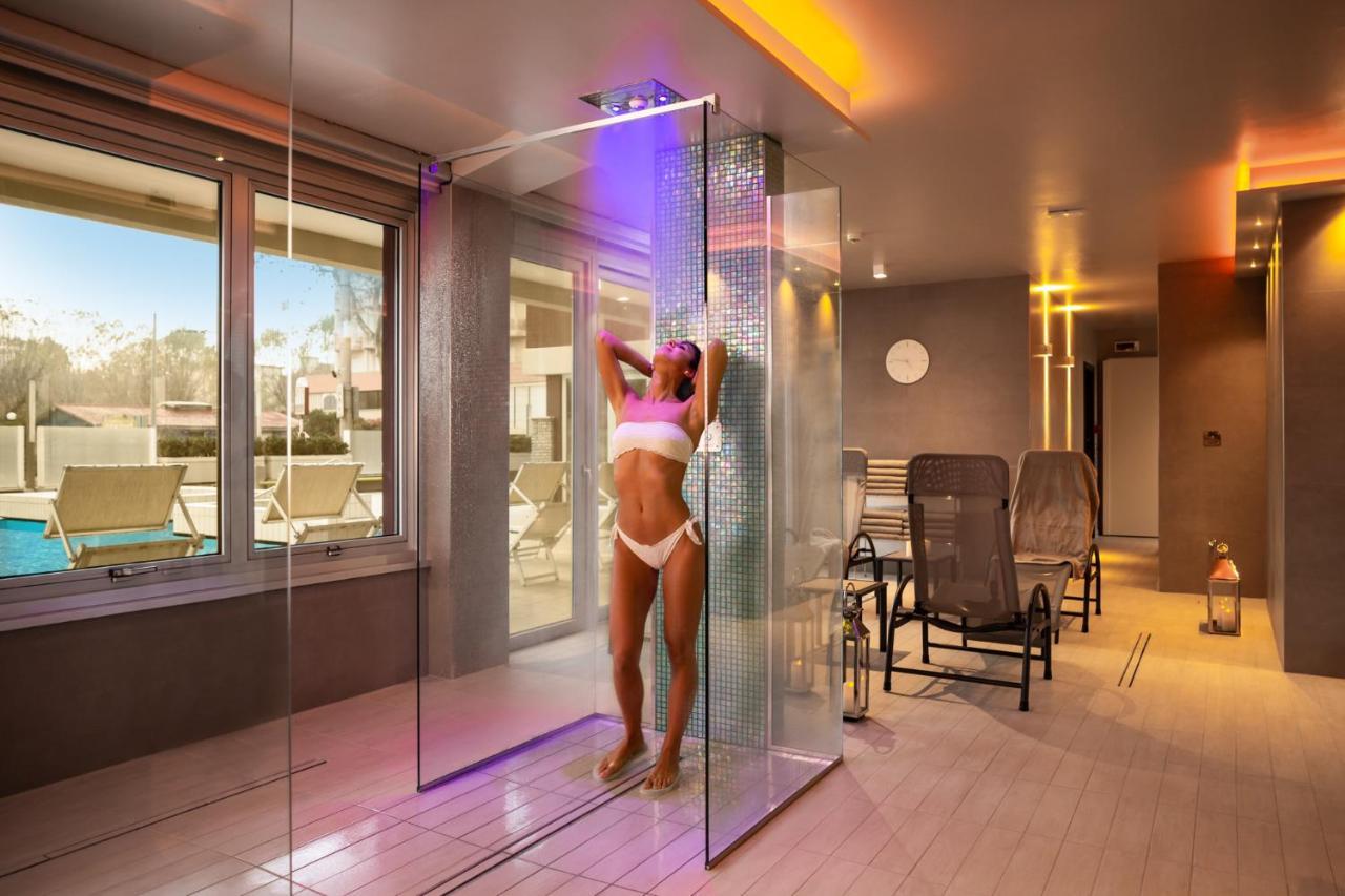 Hotel Ascot & Spa Rimini Exteriör bild